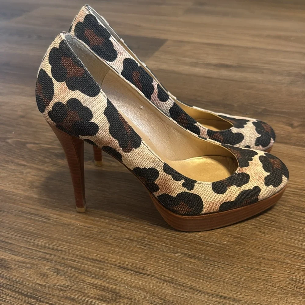 Stuart Weitzman preloved size
